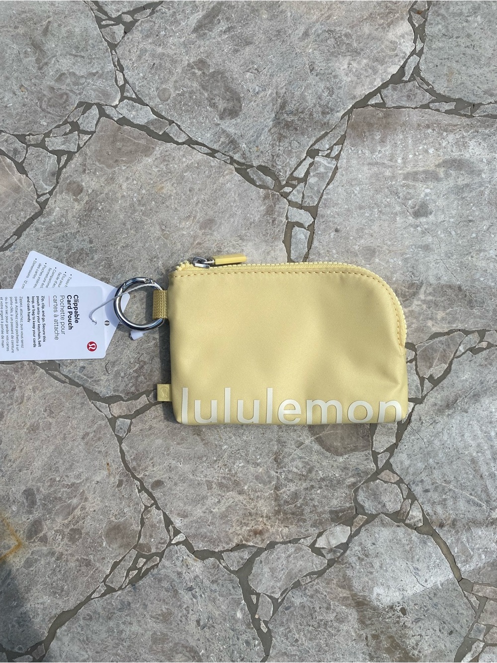 lululemon athletica pale yellow clippable card pouch